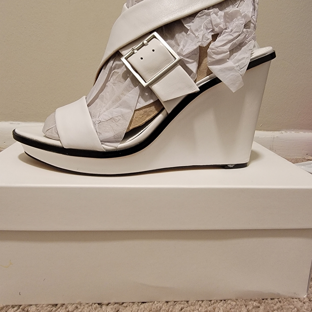 Shoes - Picture 2 of 4
